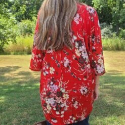 Red Floral Kimono -Western Cowboy Equipment Shop 20220810 110031