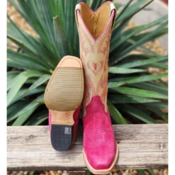Macie Bean Hot Pink Square Toe Boots 8 Macie Bean Hot Pink Square Toe Boots -Western Cowboy Equipment Shop 20230522 140744