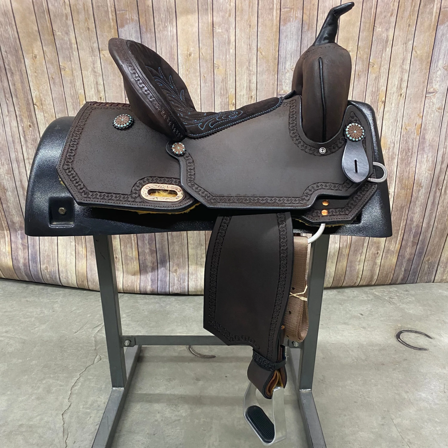 Circle Y Wide 14.5-Inch-Wide Lindale Chocolate Barrel Saddle 5 Circle Y Wide 14.5-Inch-Wide Lindale Chocolate Barrel Saddle - Image 3