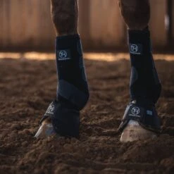 Top Hand Black Rear Sport Boot