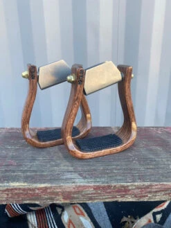 Nettles 2" Cherry Stirrup With Leveler