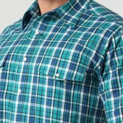 Wrangler Blue And Green Plaid Shirt -Western Cowboy Equipment Shop Screenshot2023 03 16091939